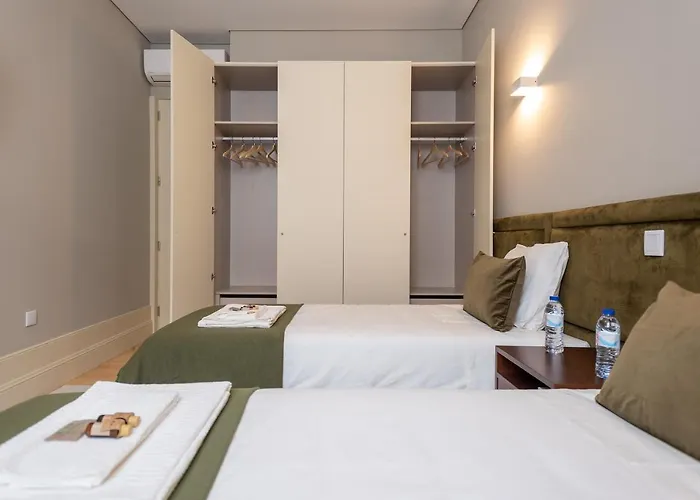 Cc Downtown Palace - F *