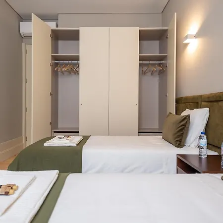 Cc Downtown Palace - F *